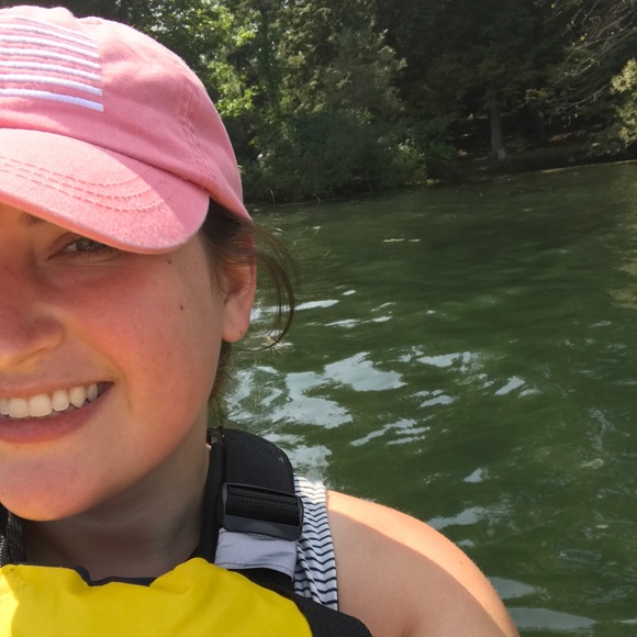 Meet your Posher, Meg - Picture 2 of 3